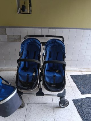 Silla gemelar Firstwheels (incluye accesorios)