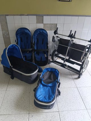 Silla gemelar Firstwheels (incluye accesorios)