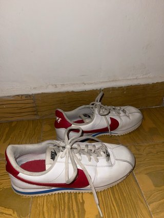 Zapatillas Nike Cortez Blancas y Rojas