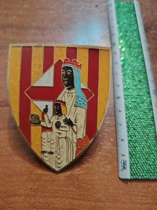 Chapa Virgen Montserrat y San Jorge para vespa