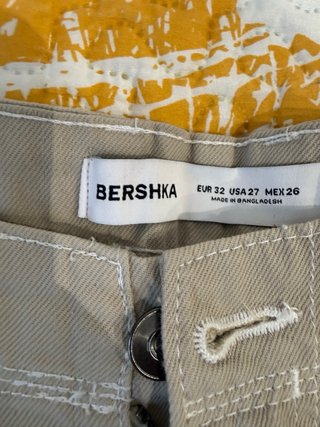 Pantaloni cargo beige Bershka