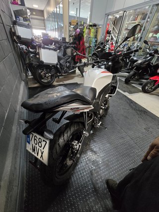 APRILIA TUONO 125 2024 1.297KM *** KM 0 ***