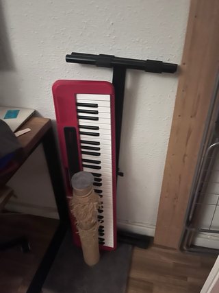 Teclado Casio CT-S200RD rojo con Soporte y Pedal