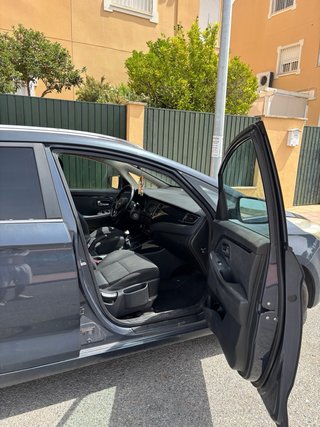 KIA Carens 2016