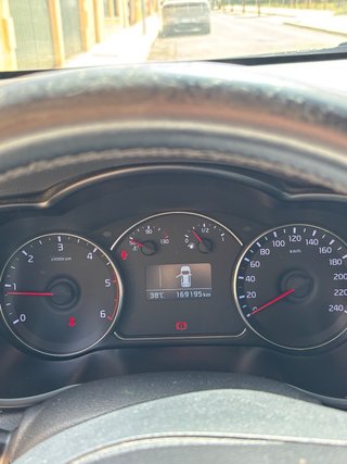 KIA Carens 2016