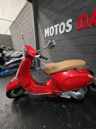 VESPA PRIMAVERA 125 ROJA 2015 26.000KM