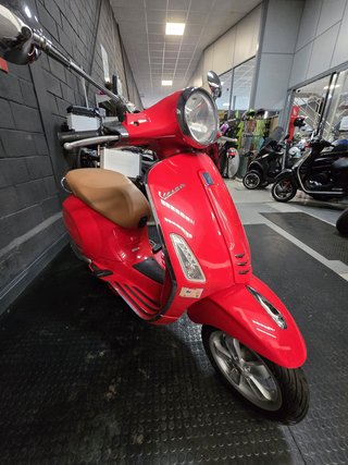 VESPA PRIMAVERA 125 ROJA 2015 26.000KM