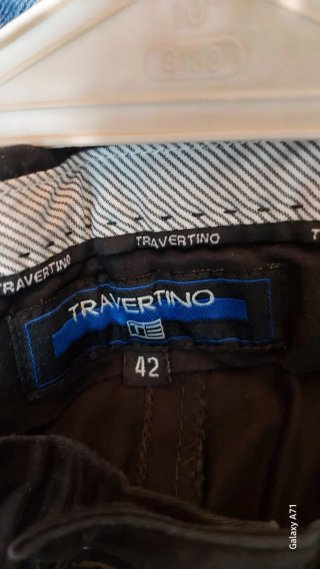 Pantaloni neri