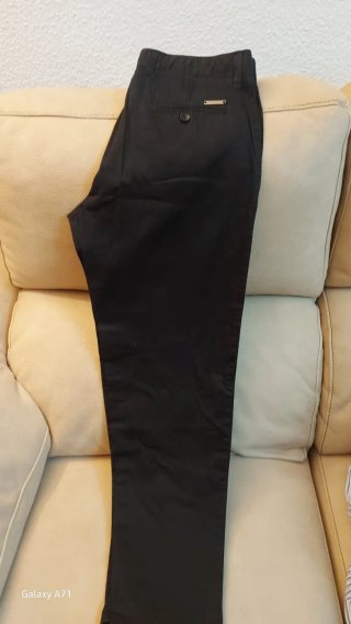 Pantaloni neri