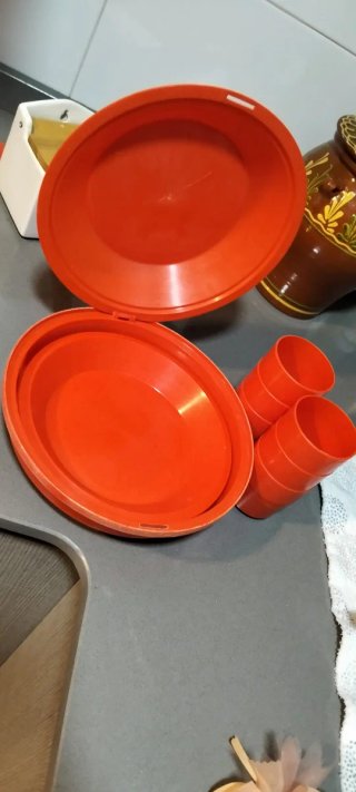 Set de camping: platos y vasos