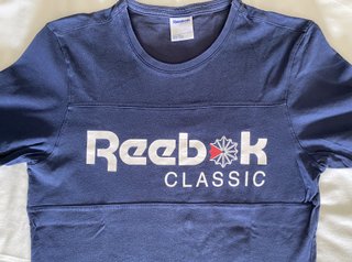 Camiseta. Reebok classic. Unisex. Talla S