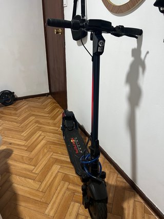 Patinete Eléctrico Red Bull Racing