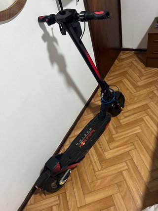 Patinete Eléctrico Red Bull Racing