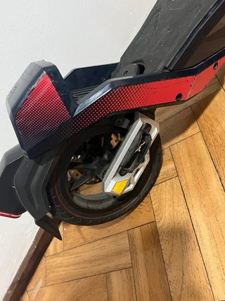 Patinete Eléctrico Red Bull Racing
