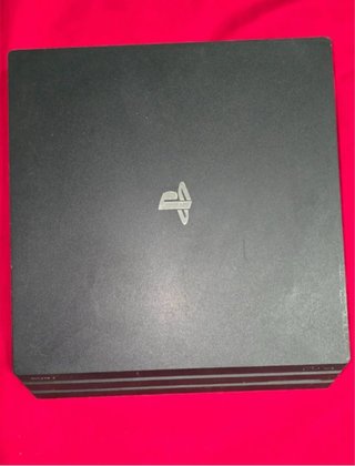 Consola PS4 Pro Negra + 5 Juegos
