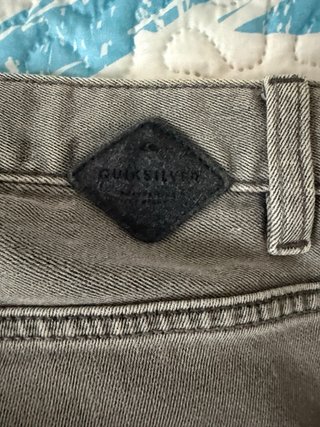 Pantaloni Quiksilver Grigi