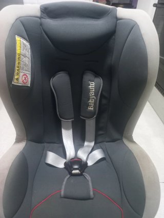 Silla de coche Babyauto gris y beige