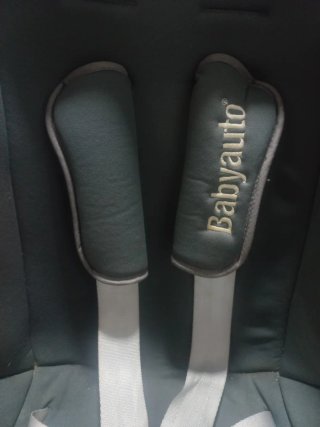 Silla de coche Babyauto gris y beige