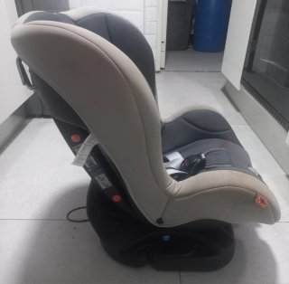 Silla de coche Babyauto gris y beige