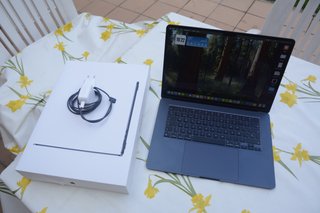 Macbook Air M3 15" Pantalla grande - Medianoche