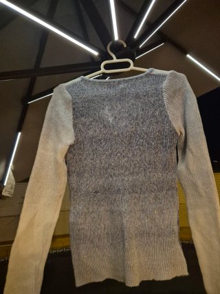 Jersey SHEIN degradado azul y gris talla M