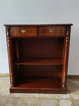 Mueble auxiliar clásico para recoger en Zafra