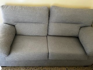 Dos Sofás de tela gris