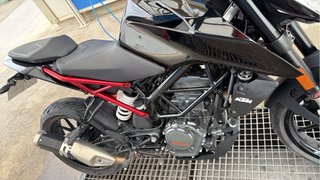 KTM Duke 125 Negra