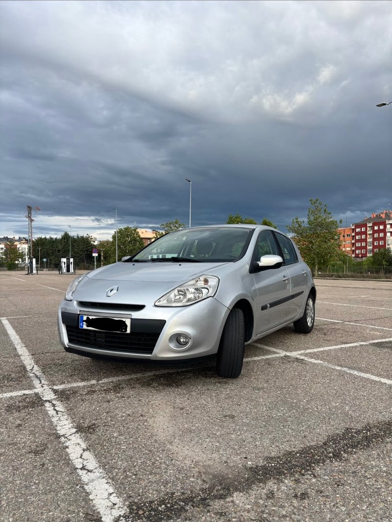 Renault Clio 3 1.5dci 2011 - foto 1