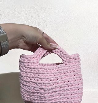 Pochette rosa uncinetto