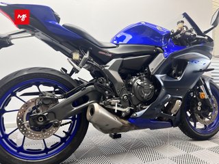 YAMAHA R7 2022 19878 kms.
