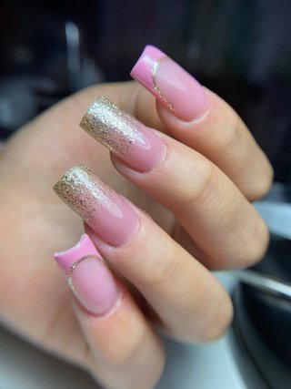Uñas semipermanentes y Rubber a domicilio