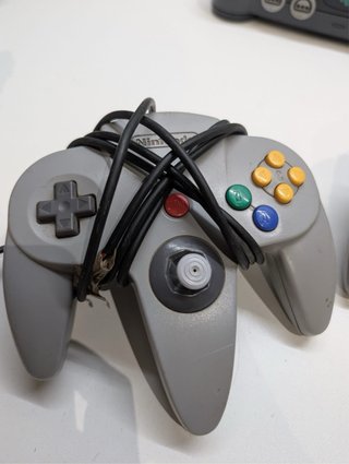 Nintendo 64 Console con 2 Controller