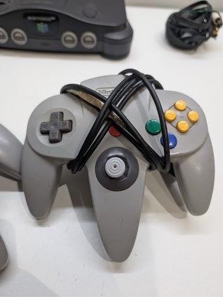 Nintendo 64 Console con 2 Controller