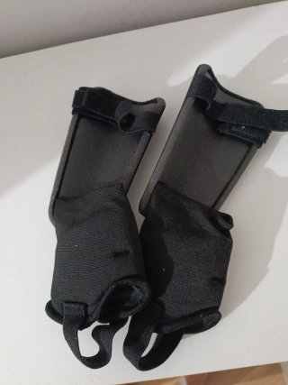 Canilleras Kipsta Negras niños