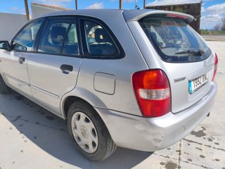 Mazda 323 2001