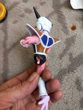 2 Figuras Dragon Ball Bandai Incompletas