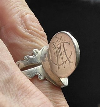 Anillo Sello Plata Relicario Siglo XVIII