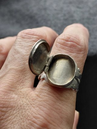 Anillo Sello Plata Relicario Siglo XVIII