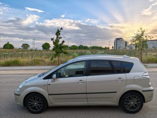 Toyota Corolla Verso 2.2D4D 7 plazas