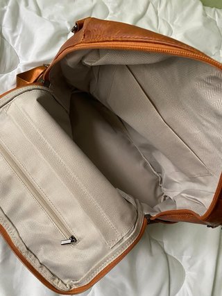 Bolso de cuero sintético marrón