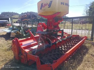 Rotavator Kuhn con rodillo packer y siembra
