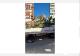 APARTAMENTO EN PRIMERA LÍNEA DE PLAYA PONIENTE.