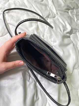 Bolso negro cuero sintético con flecos