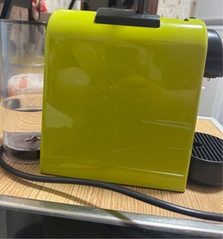Cafetera Nespresso DeLonghi Essenza Mini
