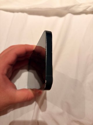 iPhone 13 (leer)