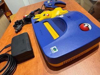 Nintendo 64 Pikachu Edición Especial