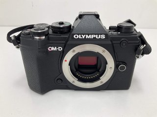 camara digital evil olympus om-d e-m5 mark iii
