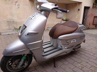 Alquiler Moto Scooter 125cc Automática