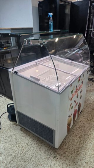 Vitrina expositora de helados